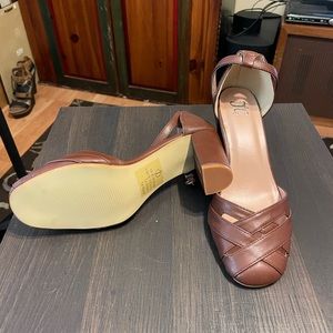 Women’s sandals